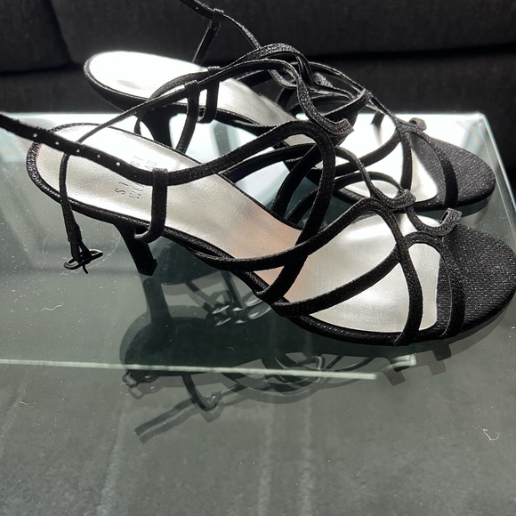 Black Stuart Weitzman size 8.5 sandals - Picture 4 of 5